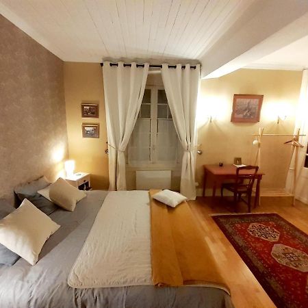 カンペール Manoir Tregont Mab Bed & Breakfast エクステリア 写真