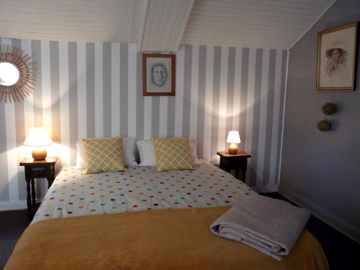 カンペール Manoir Tregont Mab Bed & Breakfast エクステリア 写真