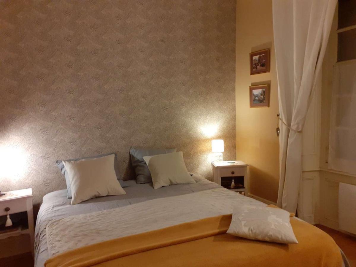 カンペール Manoir Tregont Mab Bed & Breakfast エクステリア 写真