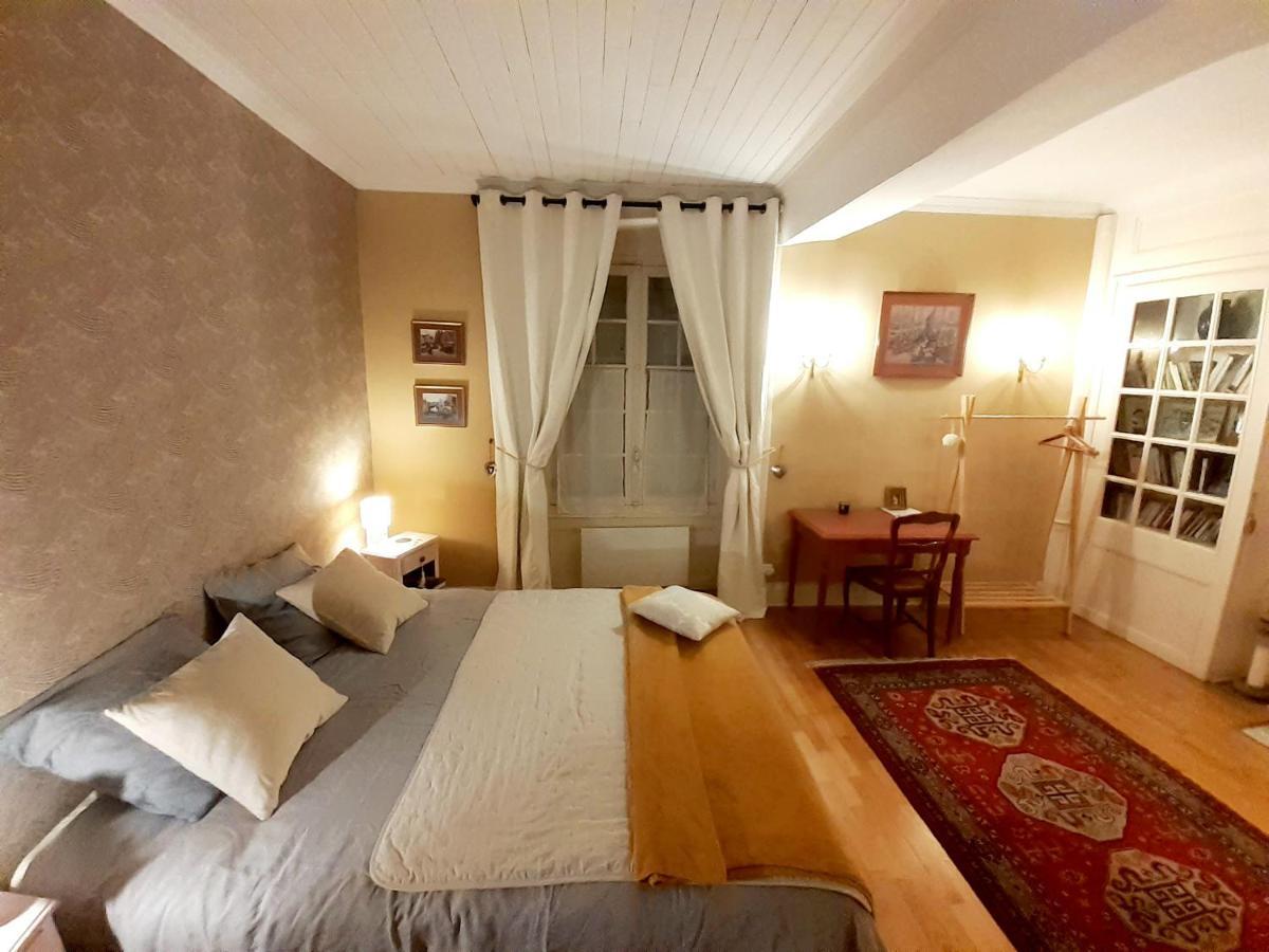 カンペール Manoir Tregont Mab Bed & Breakfast エクステリア 写真