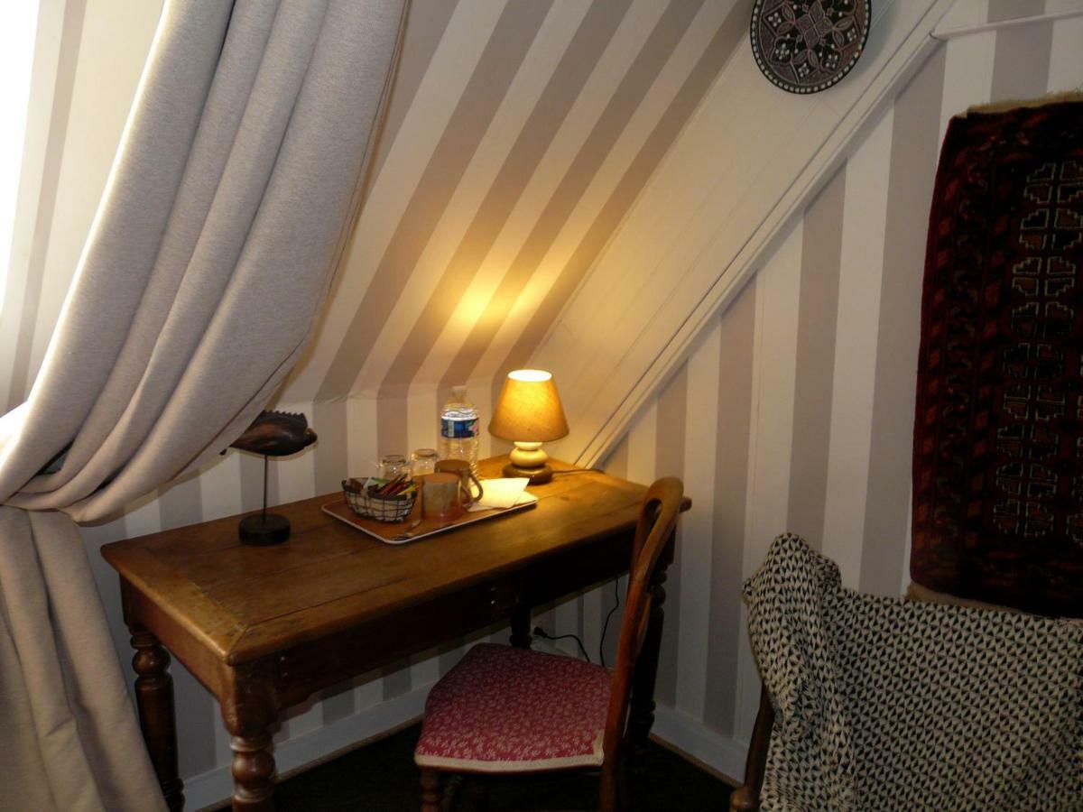 カンペール Manoir Tregont Mab Bed & Breakfast エクステリア 写真