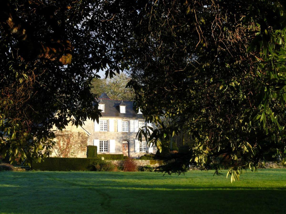 カンペール Manoir Tregont Mab Bed & Breakfast エクステリア 写真